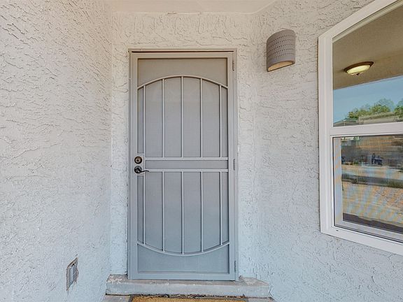 3rd image of 5700 Bartonwood Pl NE