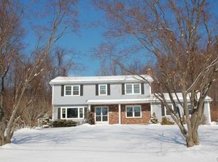 12 Delno Dr, Danbury, CT 06811