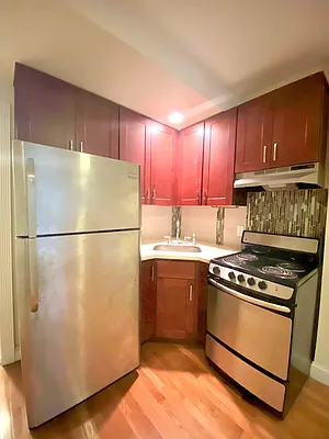 Rented by Compass | media 9