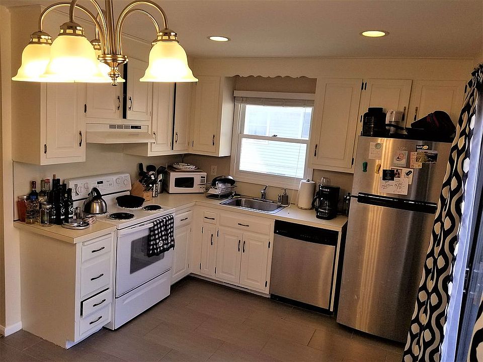 Spacious Kitchen