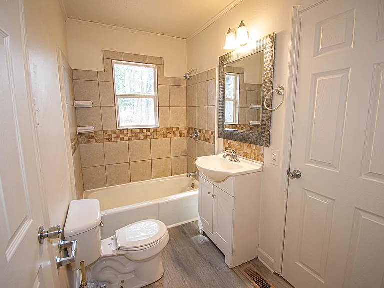 185 Westwood Dr #A — Photo 22