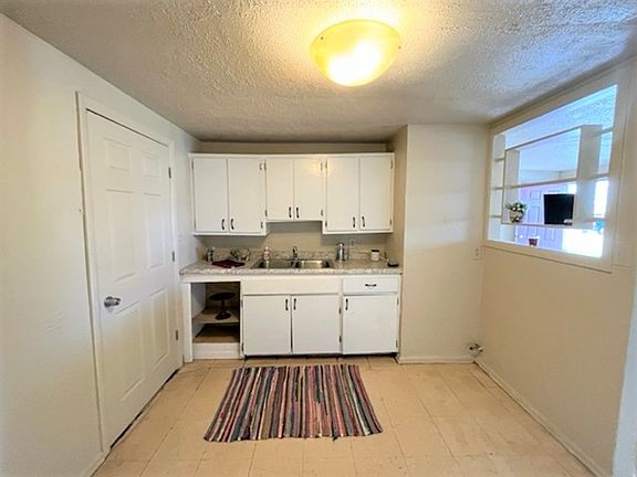 2nd image of 308 SE 55th St #312-55-1