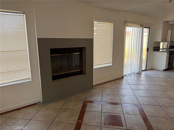 5th image of 1715 Boysenberry Way