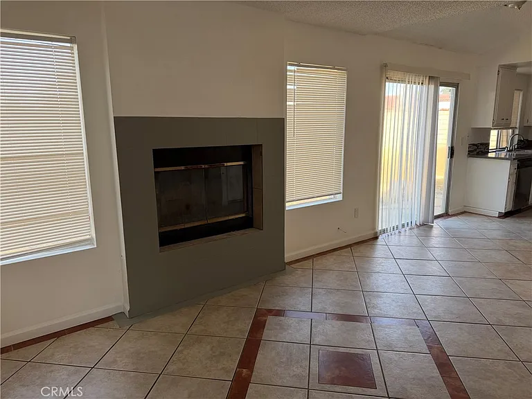1715 Boysenberry Way — Photo 5