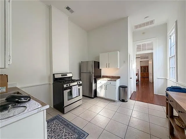 3319 Laurel St — Photo 11
