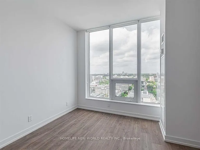 203 College St #2505 — Photo 5