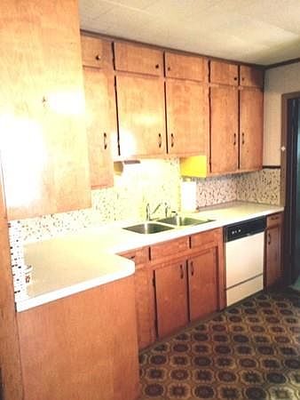 2nd image of 63 Coburn St