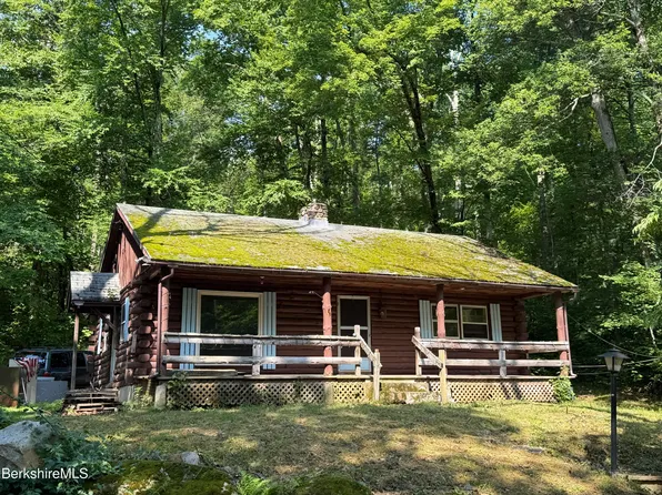 15 Monument Valley Rd, Great Barrington, MA 01230