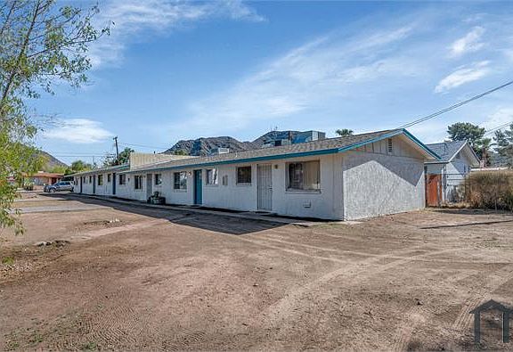 4th image of 721 W Cinnabar Ave APT A