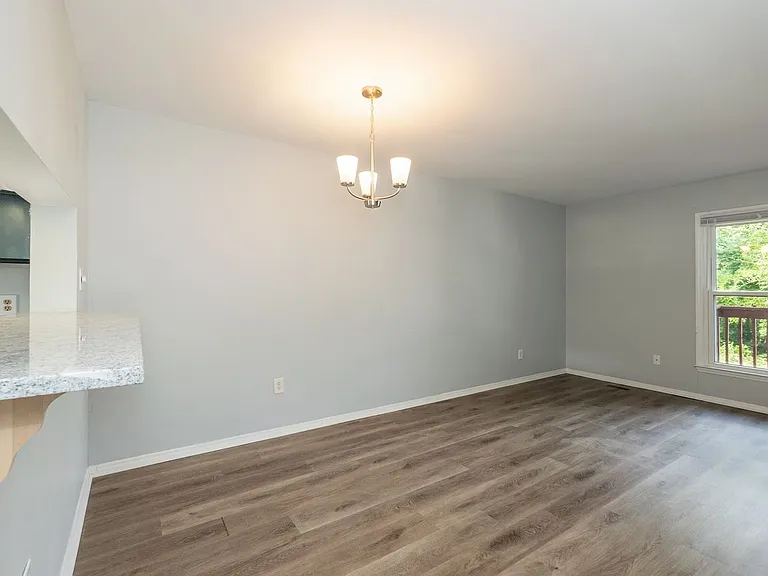 15 Astor Ct — Photo 12