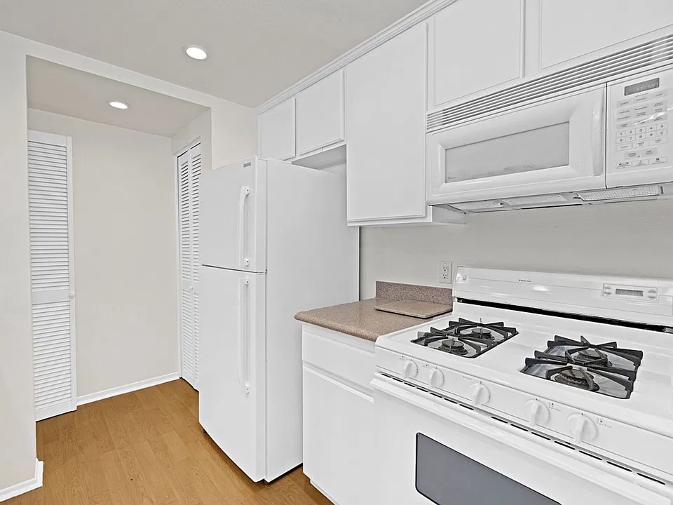 701 Kettner Blvd #222