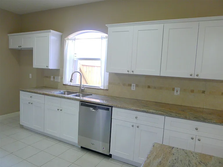 20703 Whitevine Way — Photo 6