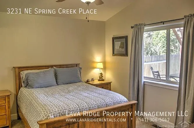 3231 NE Spring Creek Pl — Photo 11