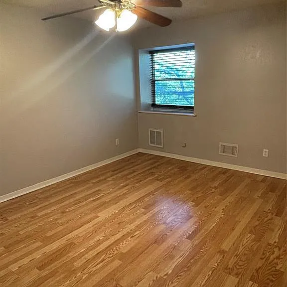 2304 Barton Village Cir #101 — Photo 5