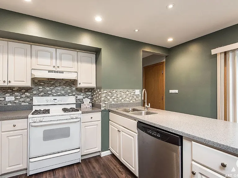 521 Milton Dr — Photo 11