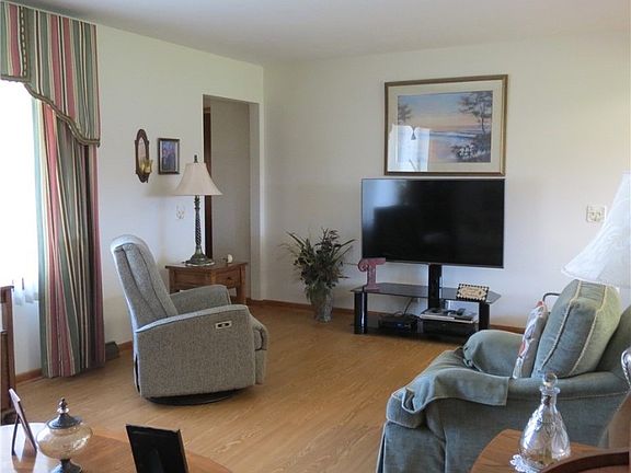 5th image of 710 Kathy Ave