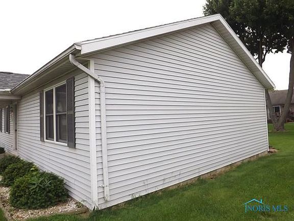3rd image of 233 Crescent Dr