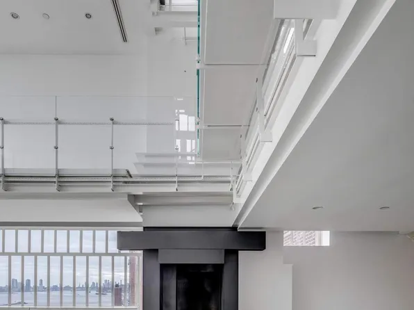 23 Beekman Place image 10 of 25