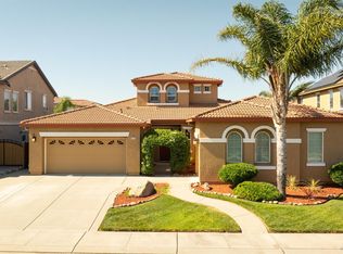 215 Brighton Circle, Vacaville, CA 95687