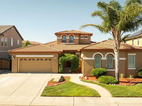 215 Brighton Circle, Vacaville, CA 95687