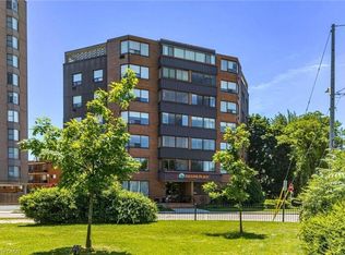 166 Mountain Park Ave #201, Hamilton, ON