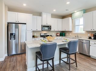 8793 Granite Cir, Woodbury, MN 55129