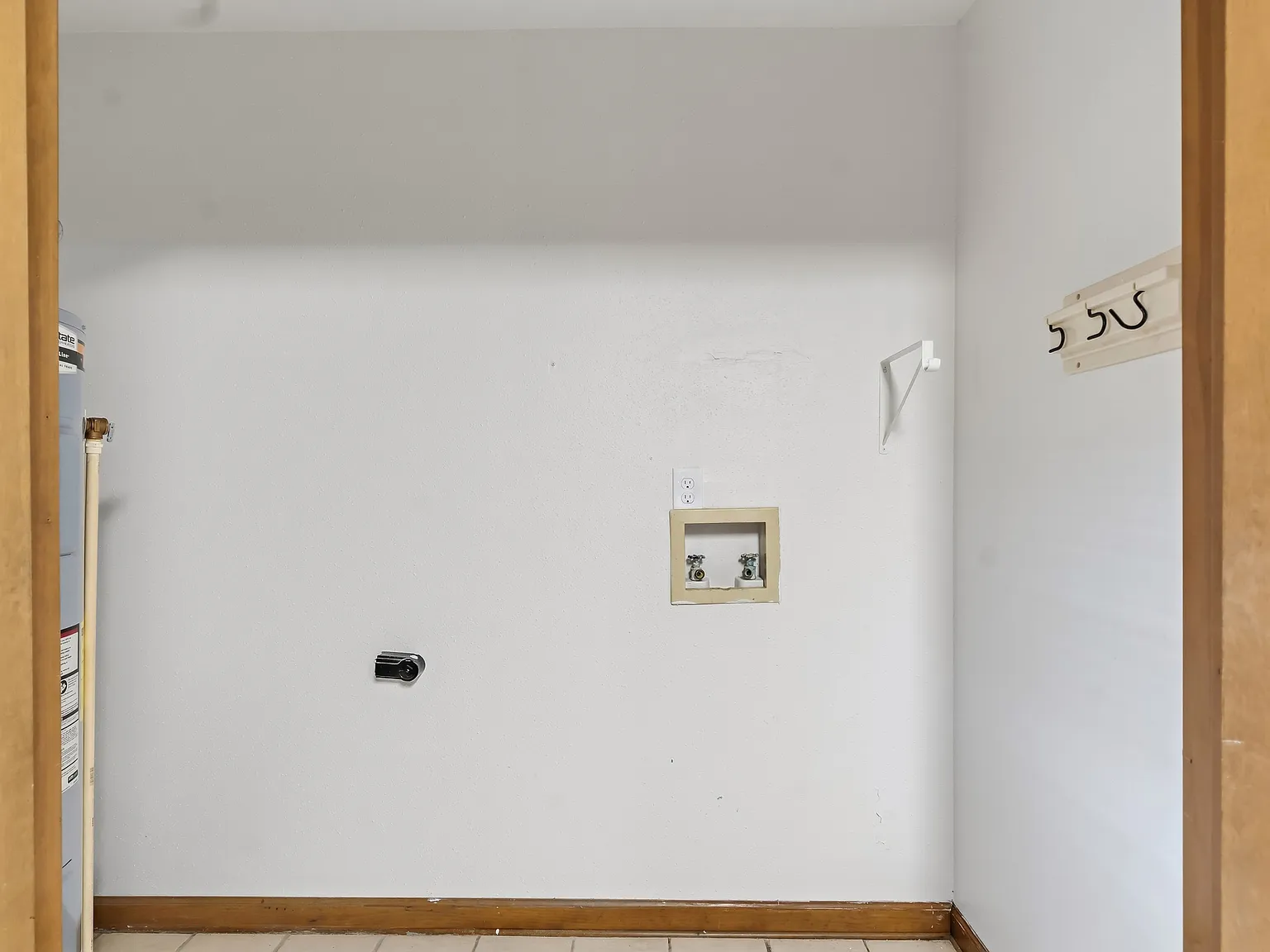 1010 Green Meadow - 1 — Photo 2