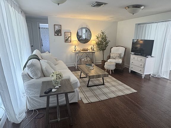 3rd image of 4704 Riverwood Ave