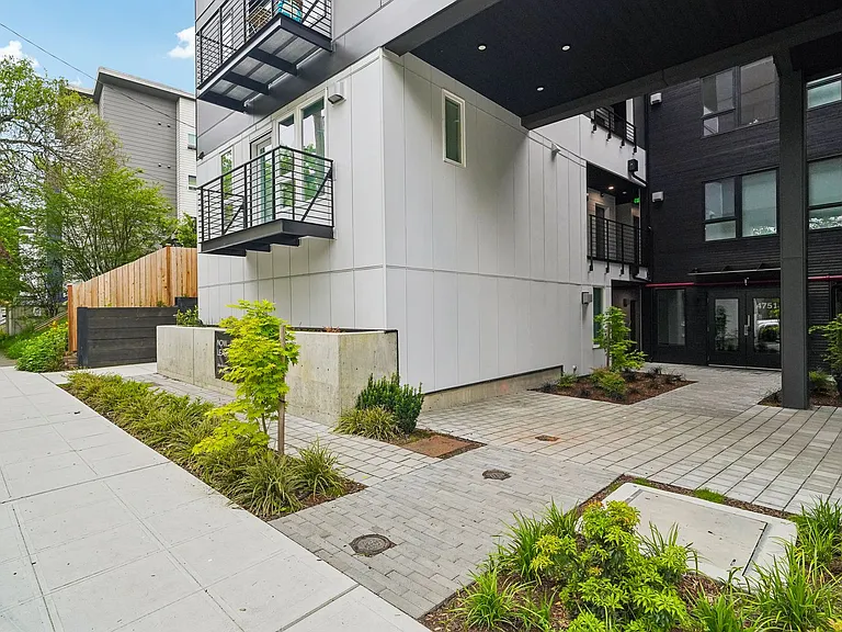 Brand-New Studio Near UW | Furnished Options & Luxury Amenities at Graceland Apartments Seattle — Photo 107