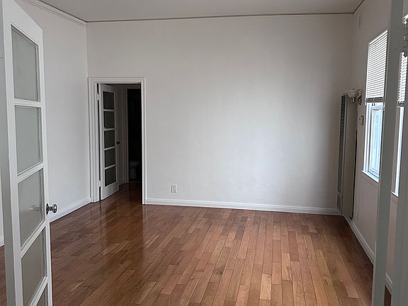 3rd image of 1020 Stockton St APT 209