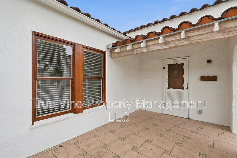 3 bed, 1.0 bath, 1277 sqft, $1,650 — Photo 4