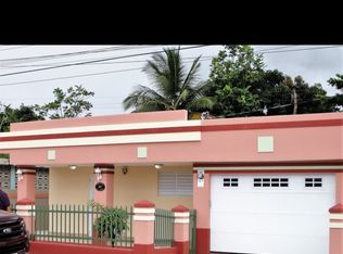 100 Urb Valencia, Juncos, PR 00777