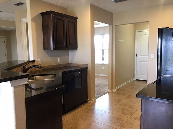 4th image of 2420 Flagstone Dr