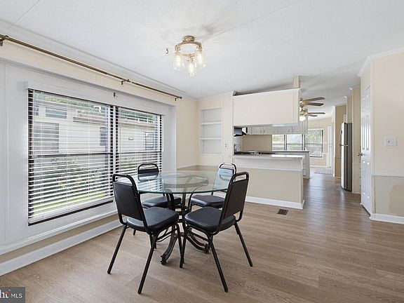 5th image of 211 Greyfield Dr