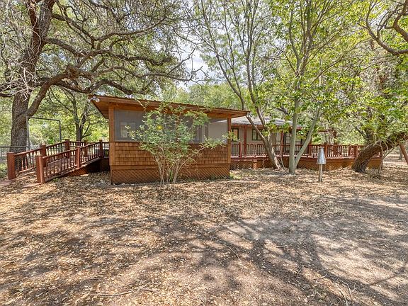 4th image of 1553 County Road 411
