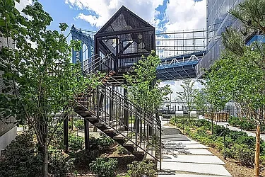 Rented by Gulia Wang, LREB