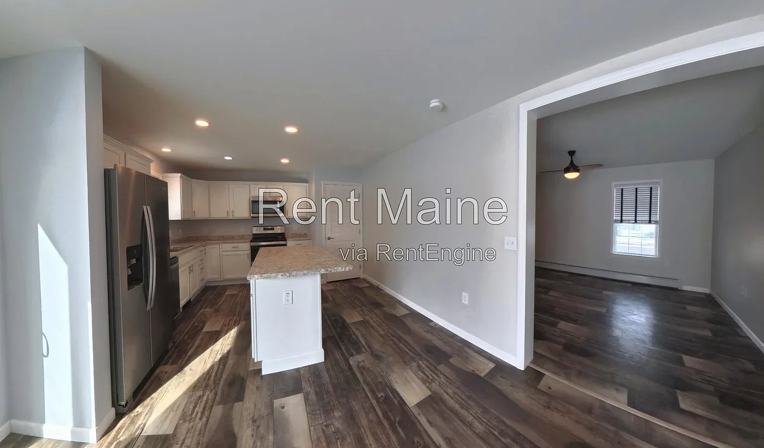 3 bed, 2.5 bath, 1320 sqft, $2,000 — Photo 3