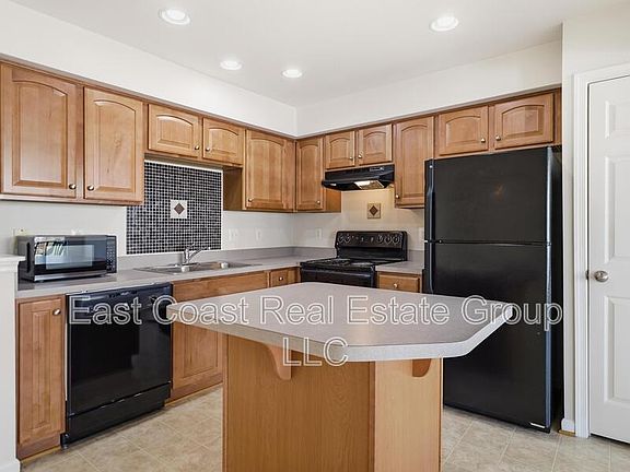 4th image of 1247 Mare St