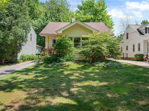 1723 Lyndhurst Rd, Lyndhurst, OH 44124