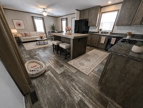38000 Le Chateau Blvd Photo 1