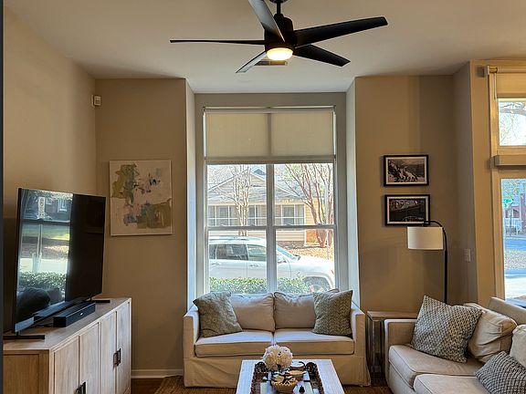 4th image of 2125 Southend Dr APT 123