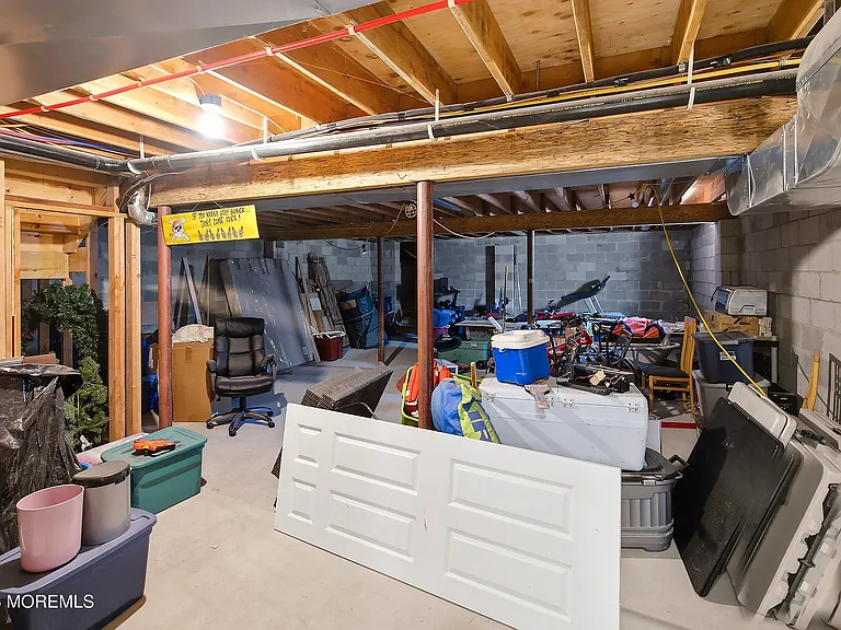 39 Hilltop Rd — Photo 54