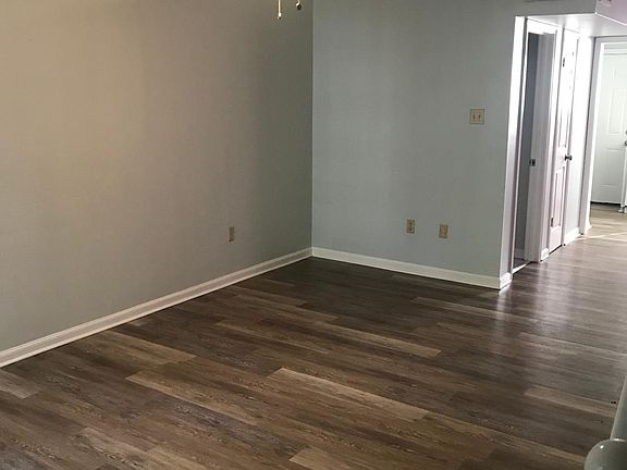 3rd image of 1146 Willow Creek Dr