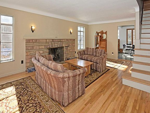 4th image of 2186 Marshfield Blvd
