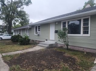 207 S Elm Ave, Kankakee, IL 60901