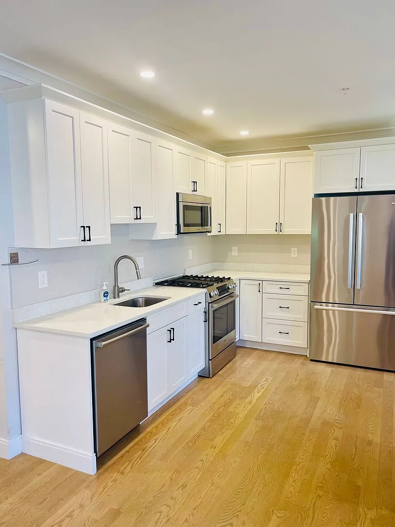 Renovated 4 Bed/2 Bath In Allston With In-Unit Laundry — Photo 2