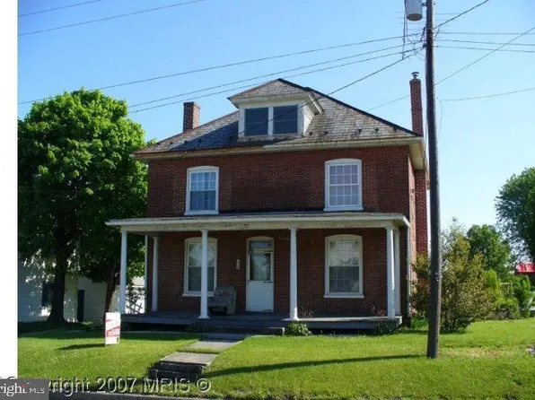 450 Buchanan Trl W #W, Greencastle, PA 17225