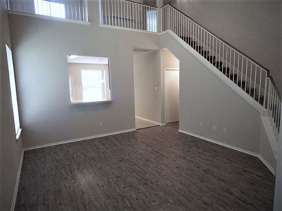 4th image of 1705 Honey Creek Ln