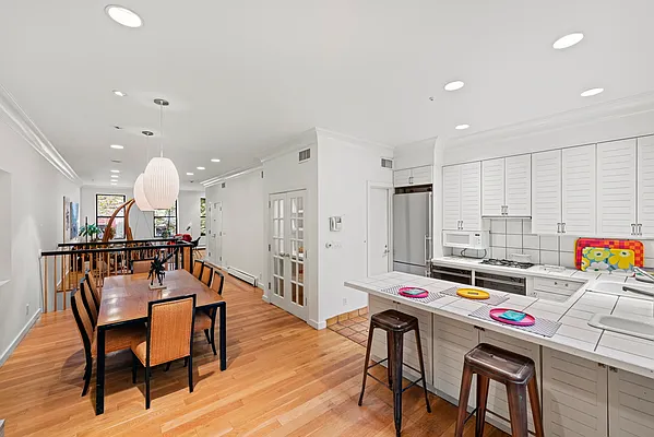 Sold by Compass | media 8
