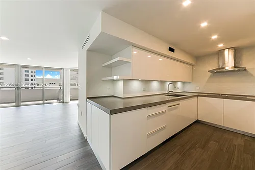 11 Island Ave Photo 1